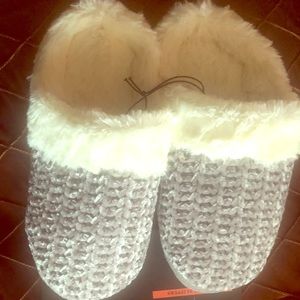 Women’s Slippers